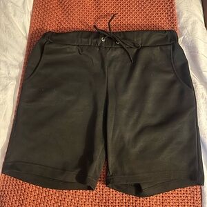 Arthur Beale Men’s Black Drawstring Shorts – Size M